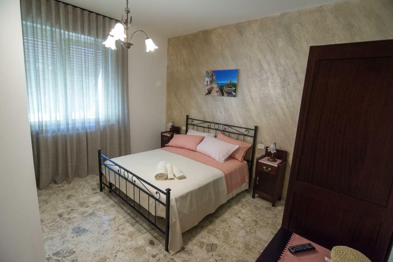 바스토 Le Mansardine B&B 외부 사진